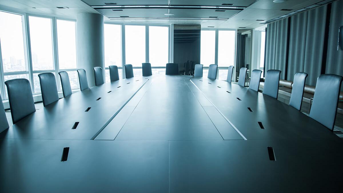 Small and medium-size firms in crisis